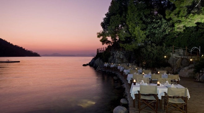 Hillside Beach Club