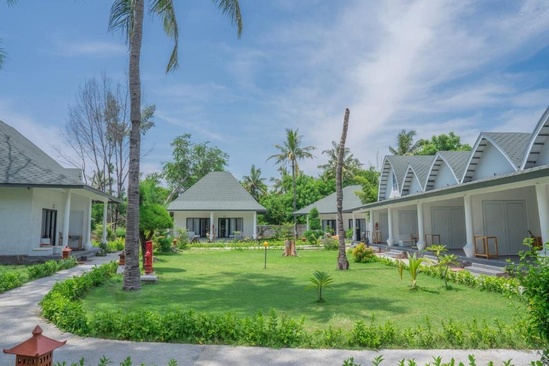 Jambuluwuk Oceano Resort Gili Trawangan