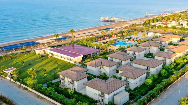 Crystal Boutique Beach Resort 