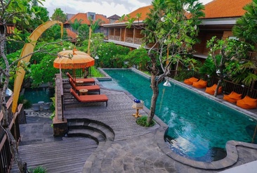 Fourteen Roses Boutique Hotel
