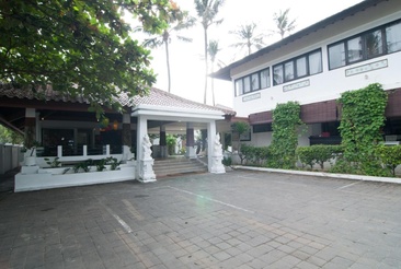 Legong Keraton Beach Hotel