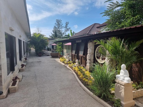 Kura Kura Beach Resort