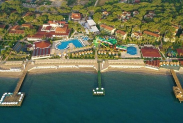 Crystal Flora Beach Resort