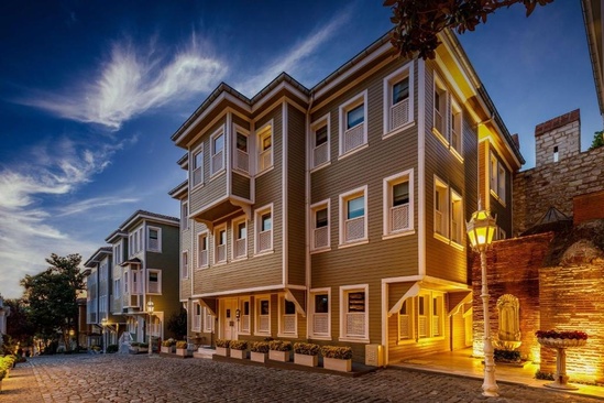 Hagia Sofia Mansions Istanbul, Curio Collection By Hilton