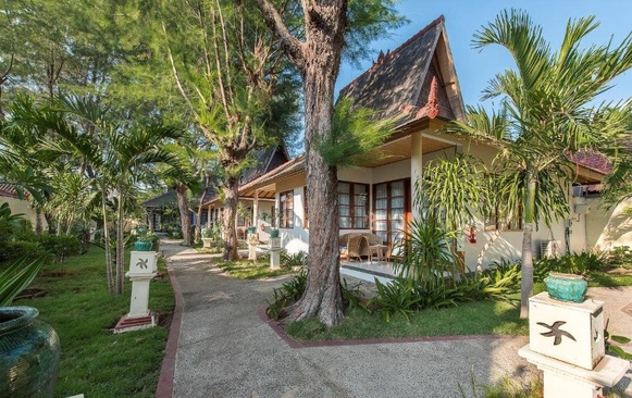 Villa Almarik Resort