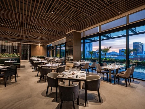 Crowne Plaza Danang Central Hotel (Ex.Bay Capital Danang)