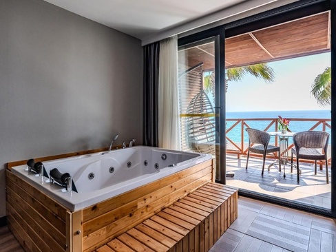 Adora Calma Beach Hotel