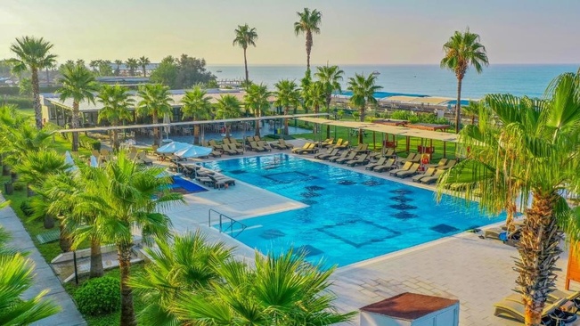 Crystal Boutique Beach Resort 