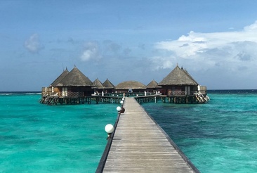 Angaga Island Resort & Spa