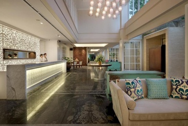 Jambuluwuk Oceano Seminyak Bali