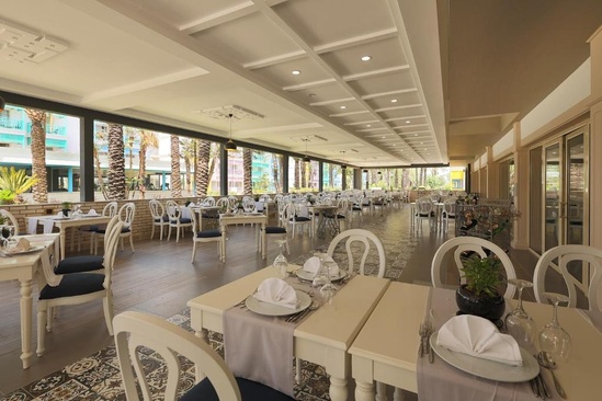 Crystal Paraiso Verde Resort & Spa