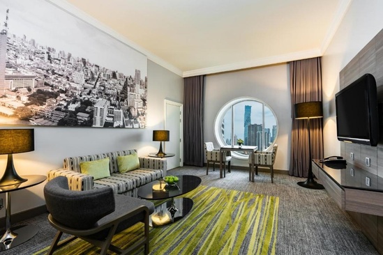 Holiday Inn Bangkok Silom