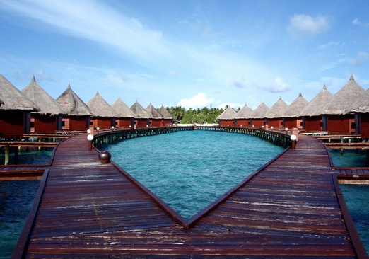 Angaga Island Resort & Spa