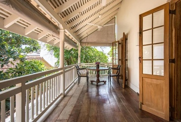 Taru Villas - Rampart Street