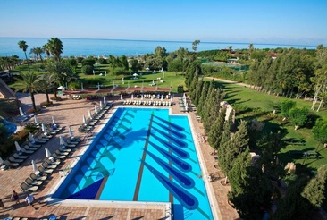 Limak Arcadia Golf Resort