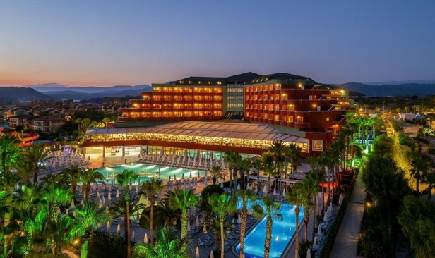 Delphine Deluxe Resort