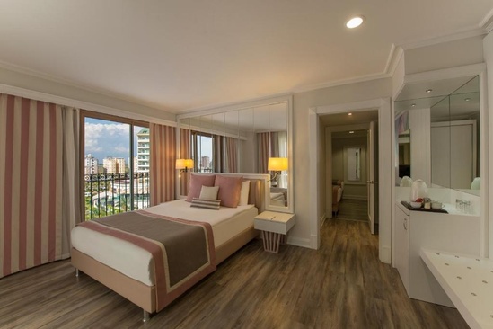 Delphin Diva Hotel