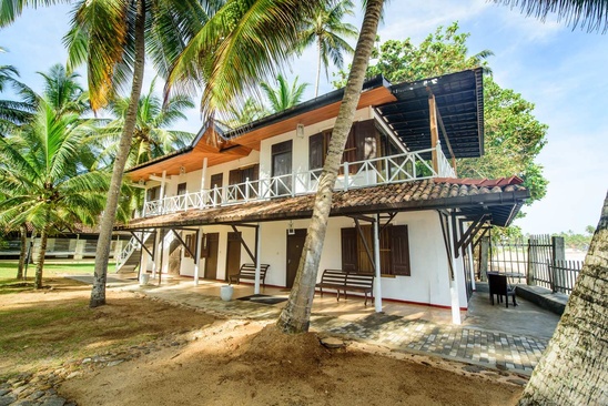 Amor Beach Unawatuna