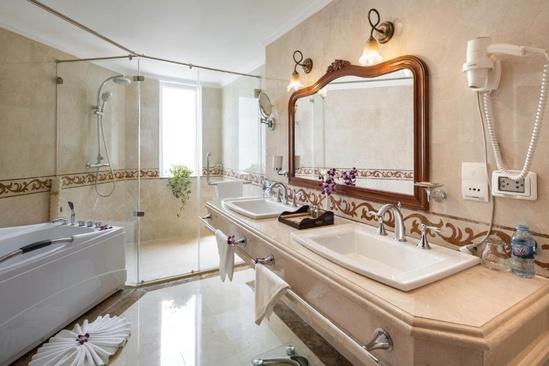 Grand Hotel Saigon