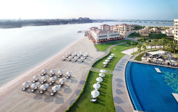 The Ritz-Carlton Abu Dhabi, Grand Canal