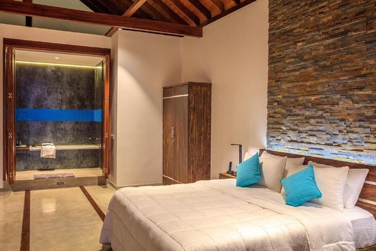 R Degrees Luxury Boutique Hotel