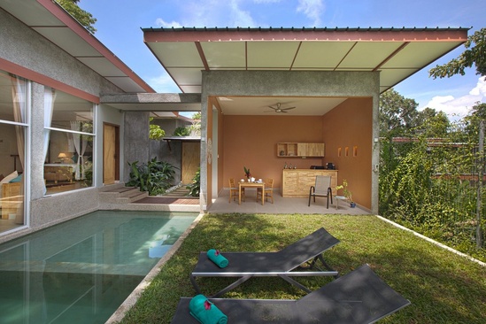 Ambong Pool Villas