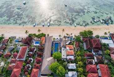 Lembongan Beach Club & Resort