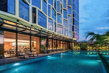 Crowne Plaza Danang Central Hotel (Ex.Bay Capital Danang)