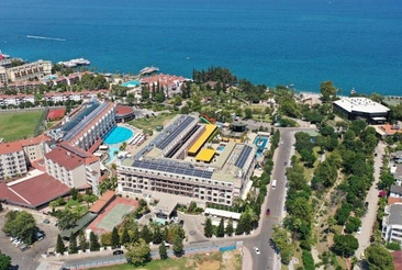 Crystal De Luxe Resort & Spa