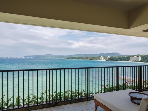 The Terrace Club At Busena