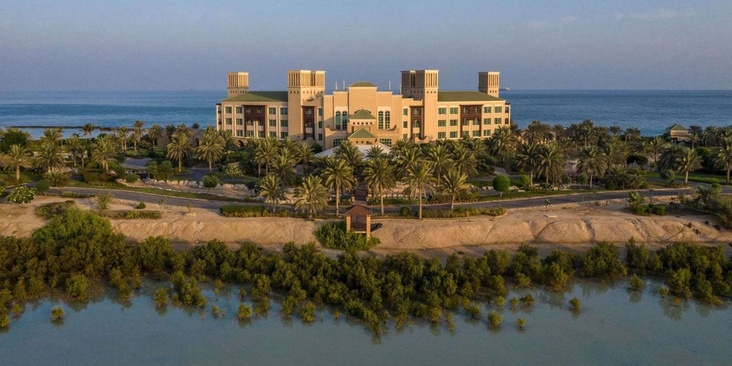 Anantara Desert Islands Resort & Spa