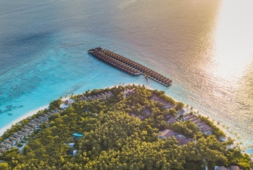 Reethi Faru Resort