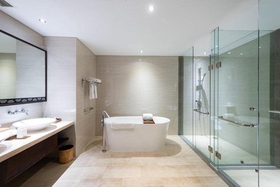 Vouk Hotel & Suites