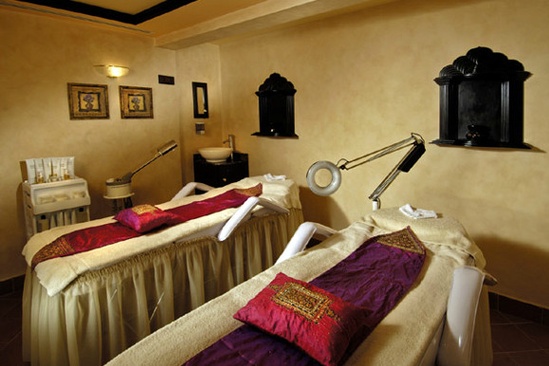 Arabian Courtyard Hotel & Spa