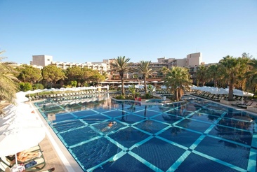 Crystal Tat Beach Golf Resort & Spa