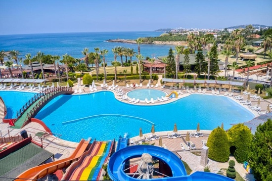 Oz Hotels Incekum Beach Resort