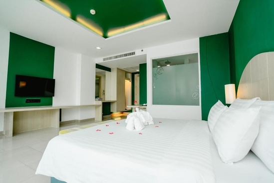 Sleep With Me Hotel