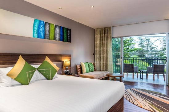 Holiday Inn Resort Phuket Karon Beach (Ex. Destination Karon) (Karon Beach)