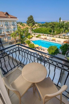 L`Oceanica Beach Resort Hotel