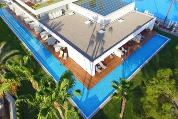 Acanthus Cennet Barut Collection