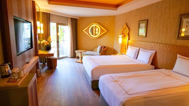 Royal Dragon Hotel
