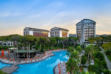 Trendy Lara Hotel