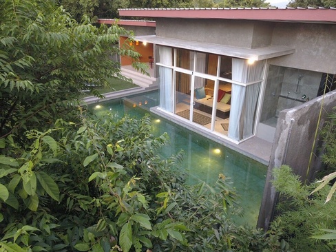 Ambong Pool Villas