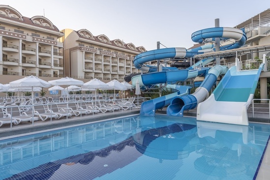 Kirman Belazur Resort & Spa
