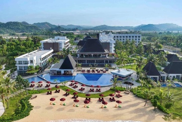 Pullman Lombok Mandalika Beach Resort