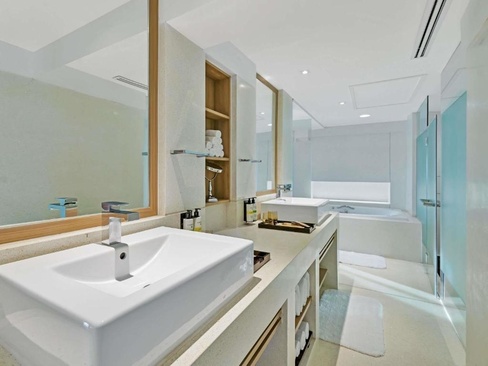 Pullman Phuket Karon Beach Resort