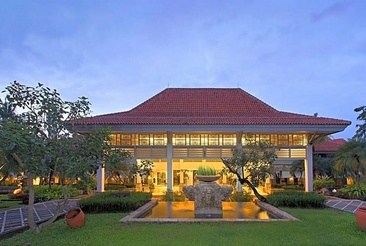 Bandara International Hotel