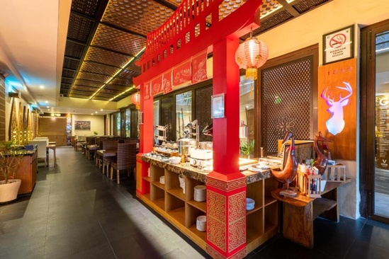 Vouk Hotel & Suites