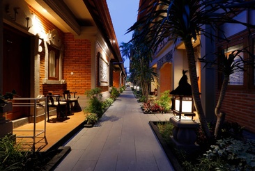 Adi Dharma Hotel