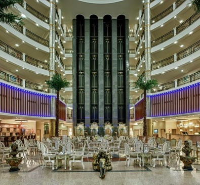 Delphine Deluxe Resort